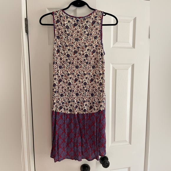 Sleeveless Dress Size M - Picture 2 of 3